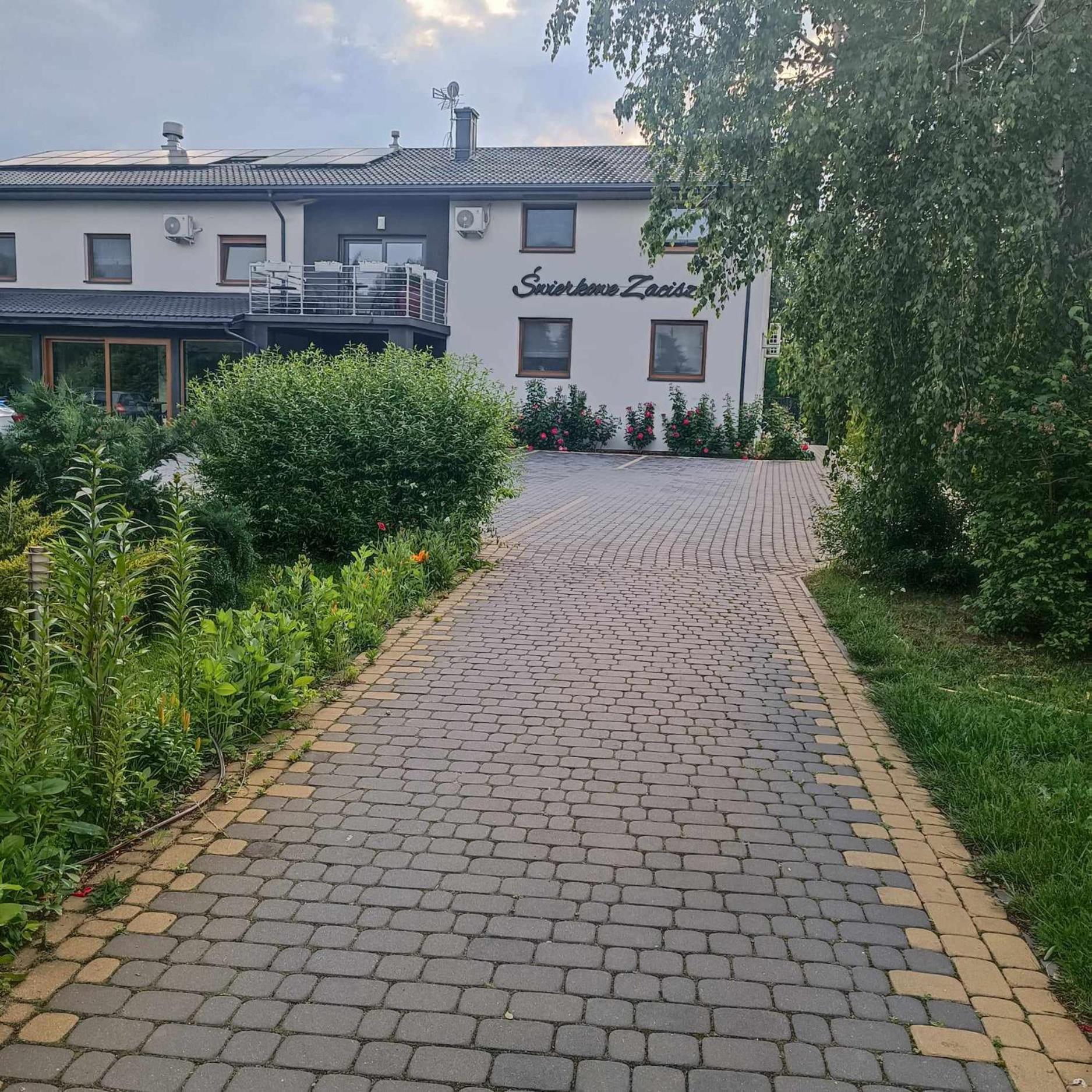 Swierkowe Zacisze Hotel Фирлей Экстерьер фото